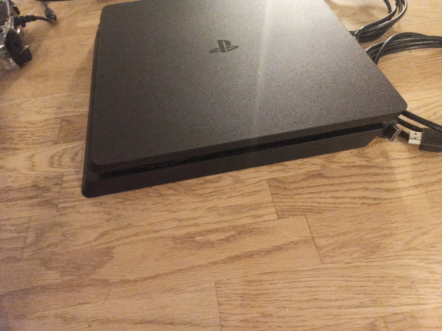 Sony Konsolen: Sony - PlayStation 4 - PS4 SLIM / Controller / Spiele / usw. – Gebraucht aus Oberweningen von mar_87mx 6