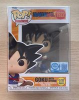 Funko Pop! Goku with Nyoibo #1922 Special Edition (Glows)