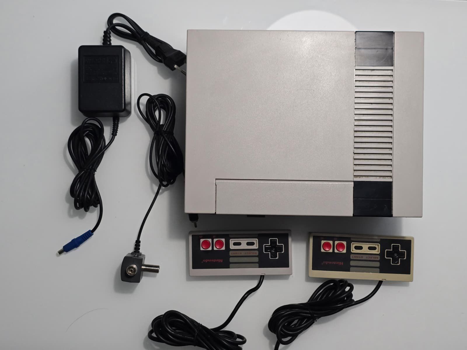 Nintendo Console: Nintendo Entertainment System (NES) – Usato da Emmen venduto da Kimutaku