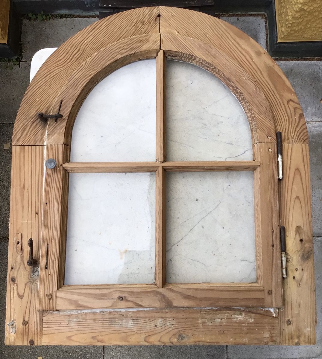 Finestre: Bogenfenster mit Rahmen, intakt – Usato da Ennetbaden venduto da Nab2012
