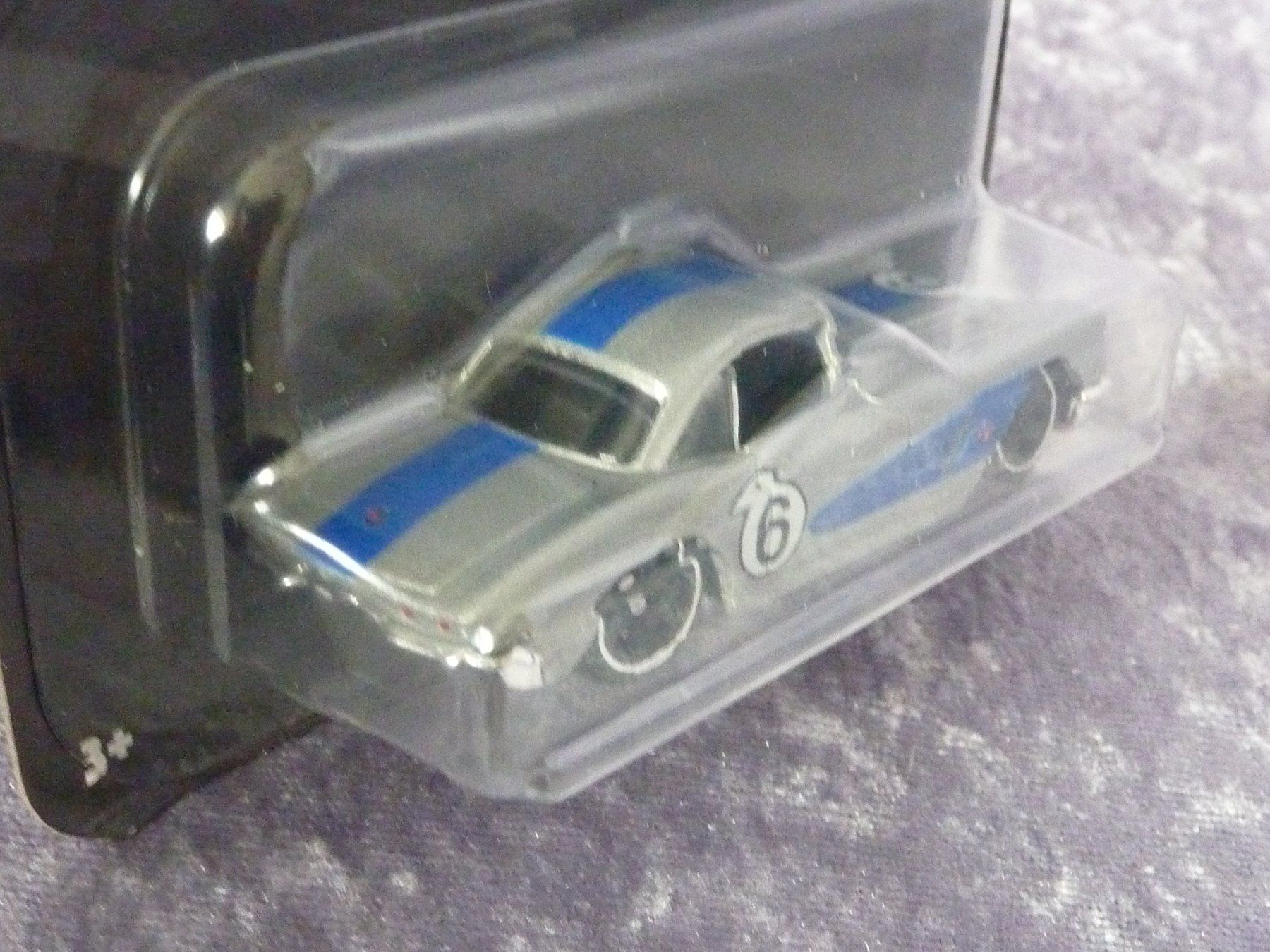 Hot Wheels Modellini d'auto: Chevrolet Corvette 1962  1:64 – Nuovo e nell'imballaggio originale da Dürrenäsch venduto da Cobra1ch 4