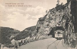 Schlucht Tunnel und Tram Straßenbahn