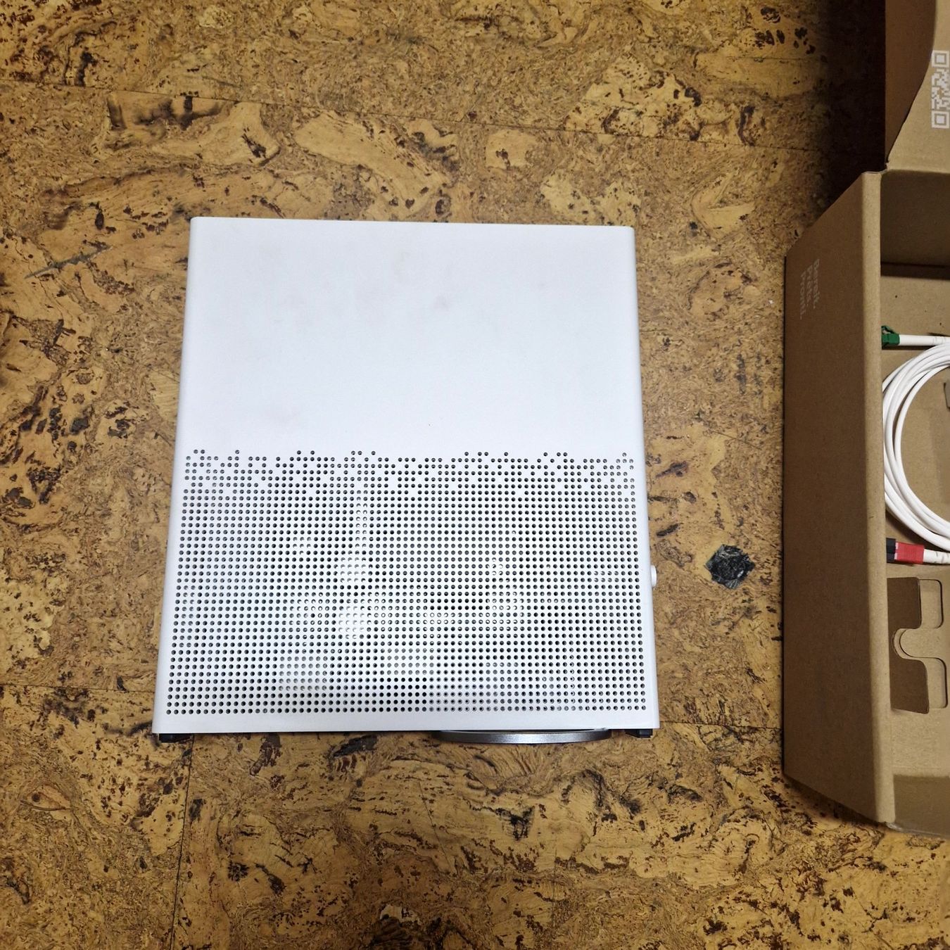 Swisscom Modem & Router: Swisscom Internet-Box 3 mit Glasfaser-Zubehör – Usato da Uetendorf venduto da Schraedi 2