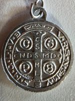 1 kleiner christlicher Anhänger für Kette