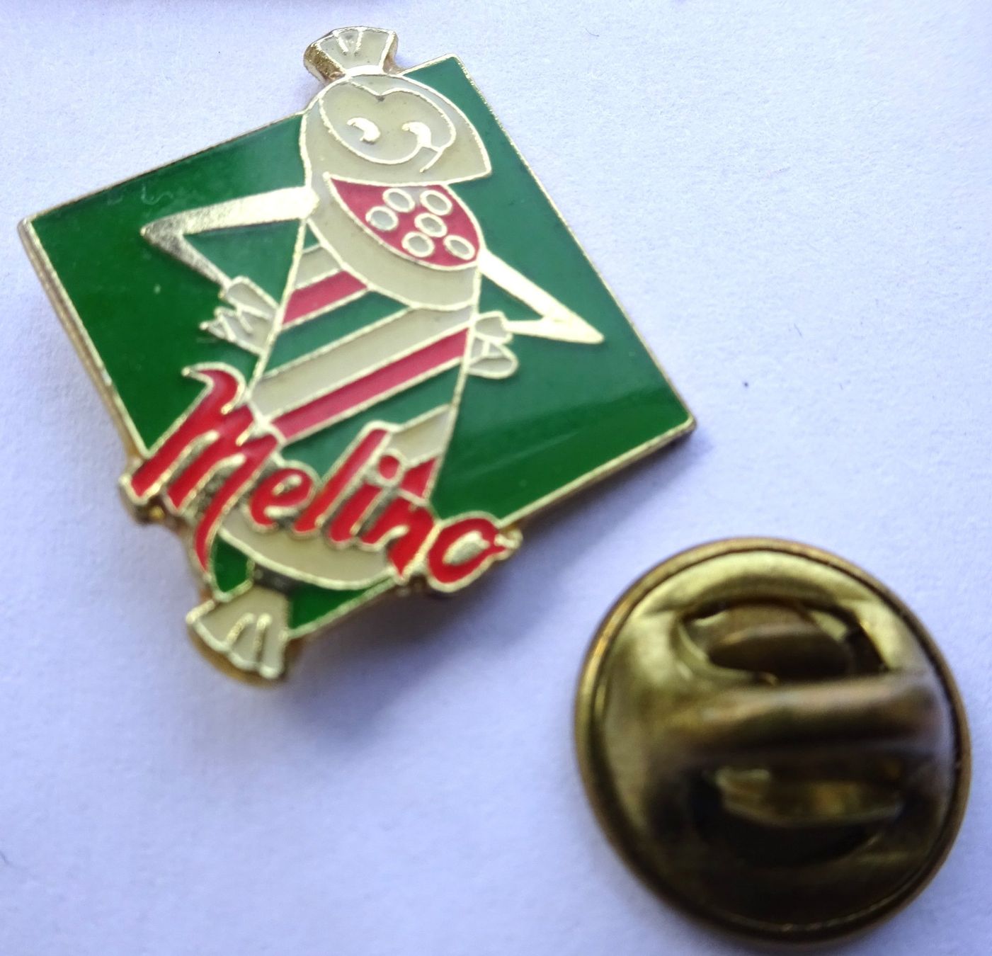 Placchette & Badge: Pin MELINO Wurst Salami – Usato da Utzenstorf venduto da BUtter81