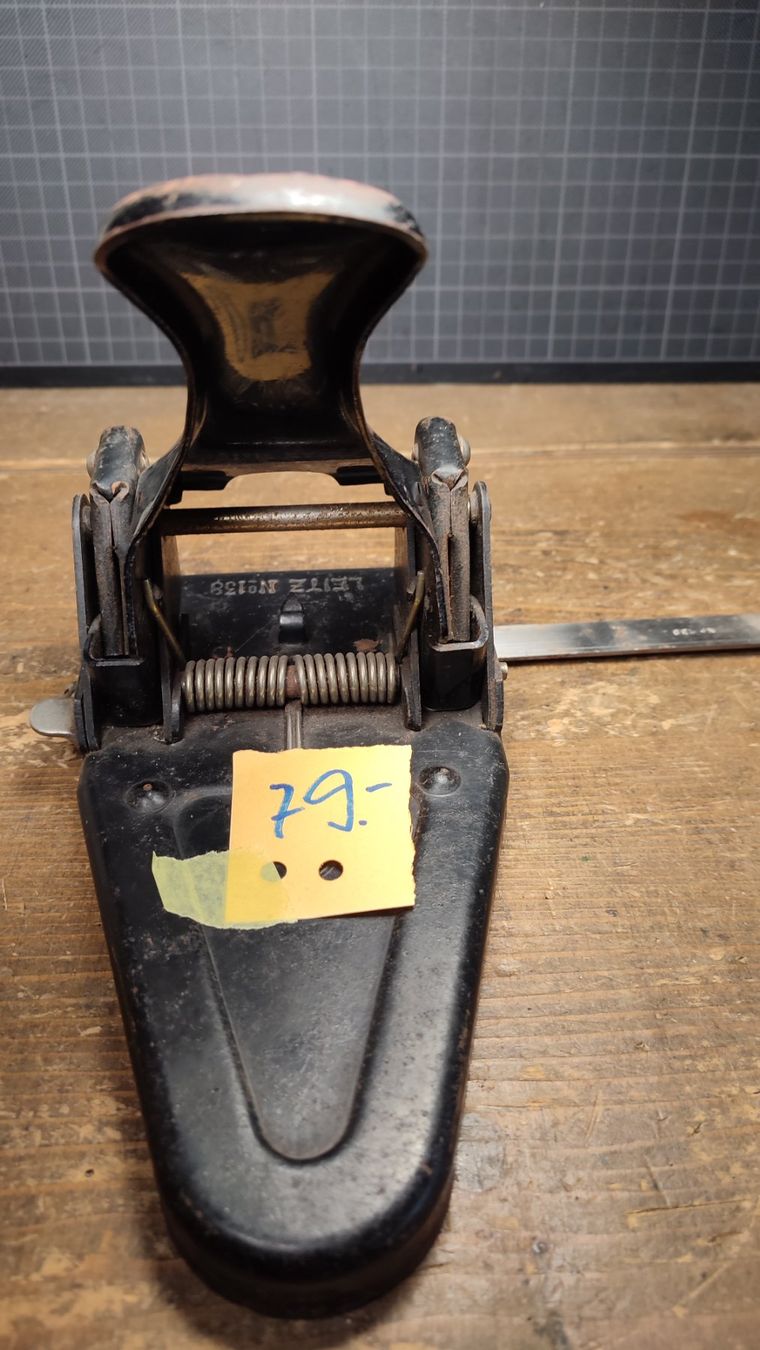 Temperini: Wunderschöner grosser alter  Locher – Usato da Gelterkinden venduto da MYSTOREFORYOU4460 5