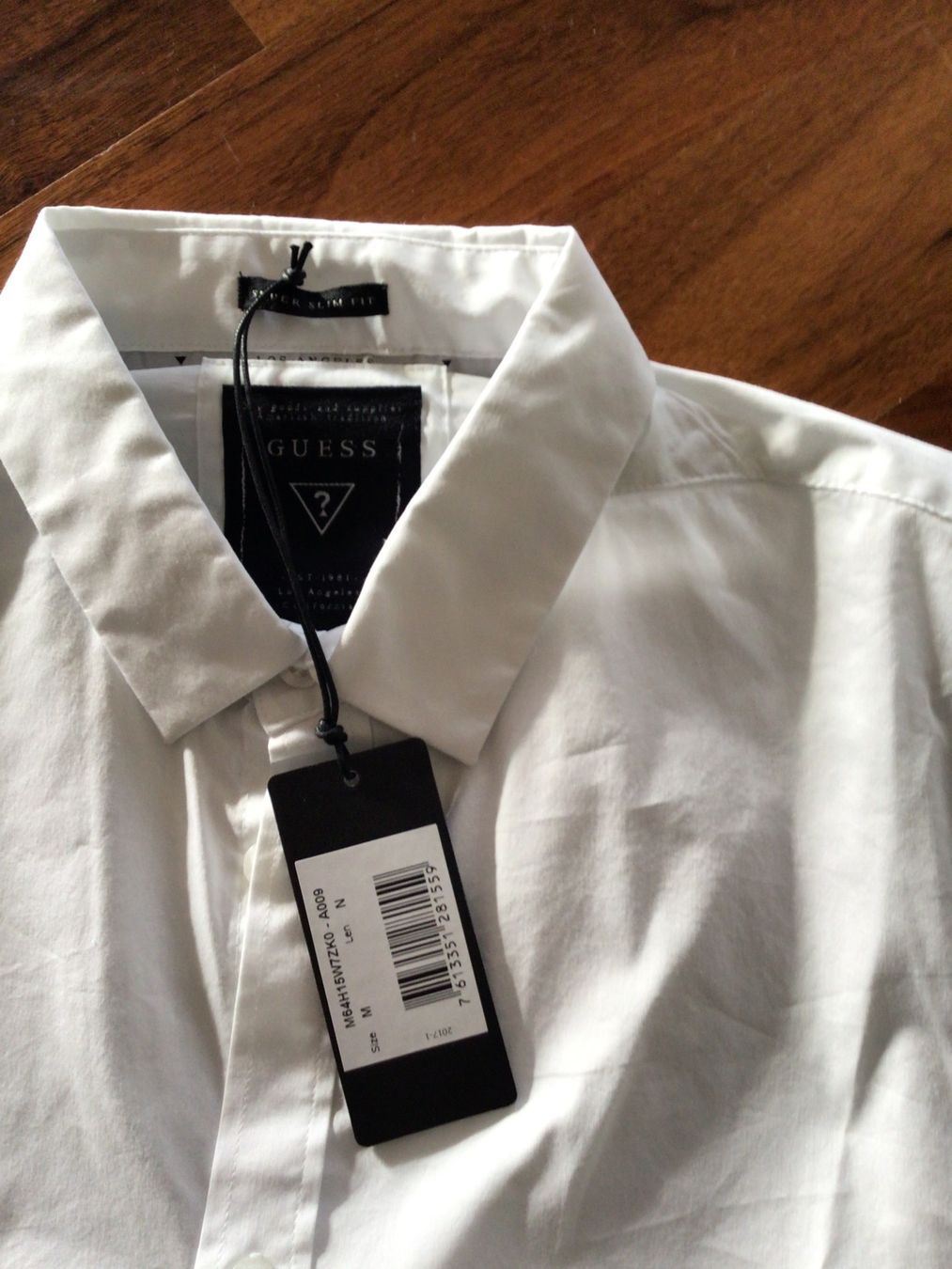 Guess T-shirt: Shirt Guess Neu – Nuovo (secondo la descrizione) da Zürich venduto da ArmariodeRuth_Senora 1