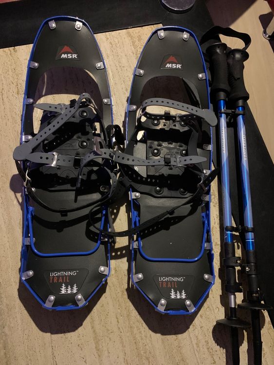 COSTWAY 4-in-1 Schneeschuhe Set - Schuhgröße 38-45 Mit Trekkingstöcken