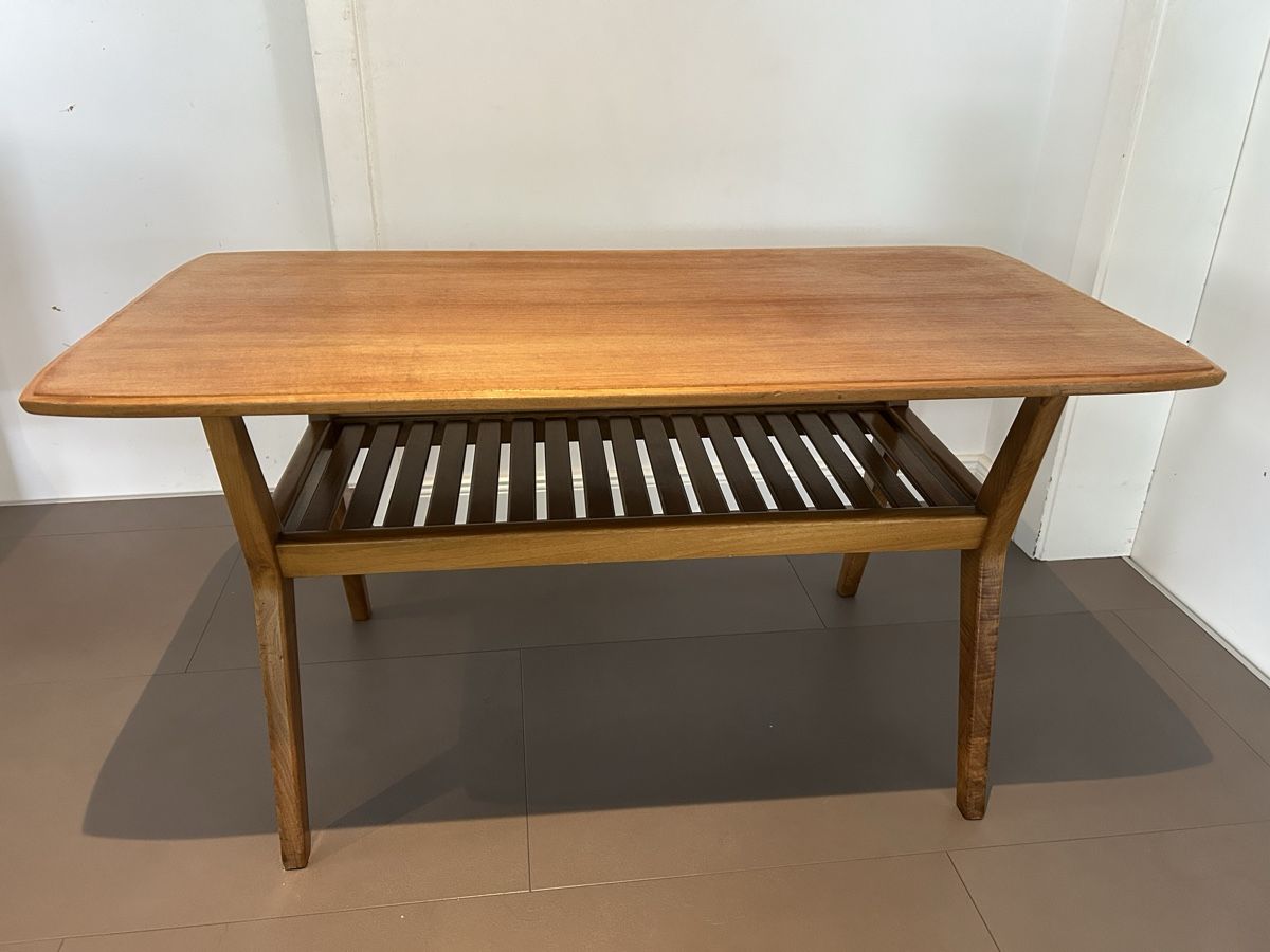 Tavoli: Mid-Century Couchtisch – Usato da Uetendorf venduto da REhome