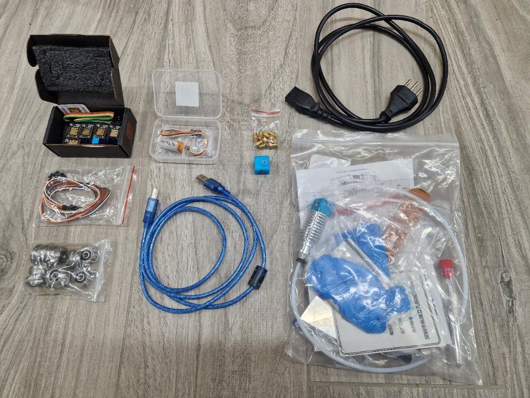 Anycubic 3D Drucker: Anycubic Mega X mit viel Zubehör – Gebraucht aus Sarnen von  4