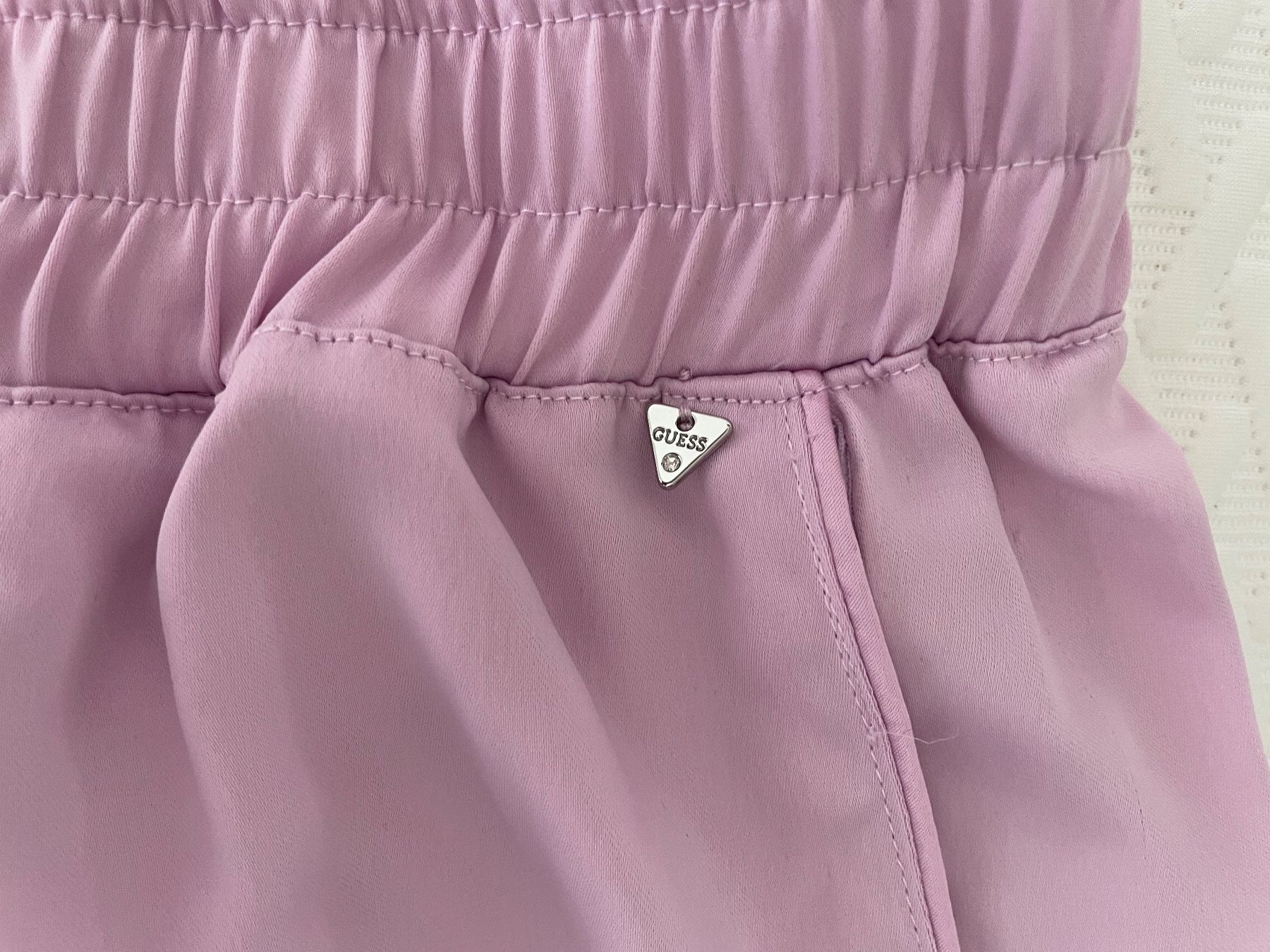 Pantaloni: Guess Jogginghose Gr. L – Nuovo (secondo la descrizione) da Embrach venduto da mel20 1