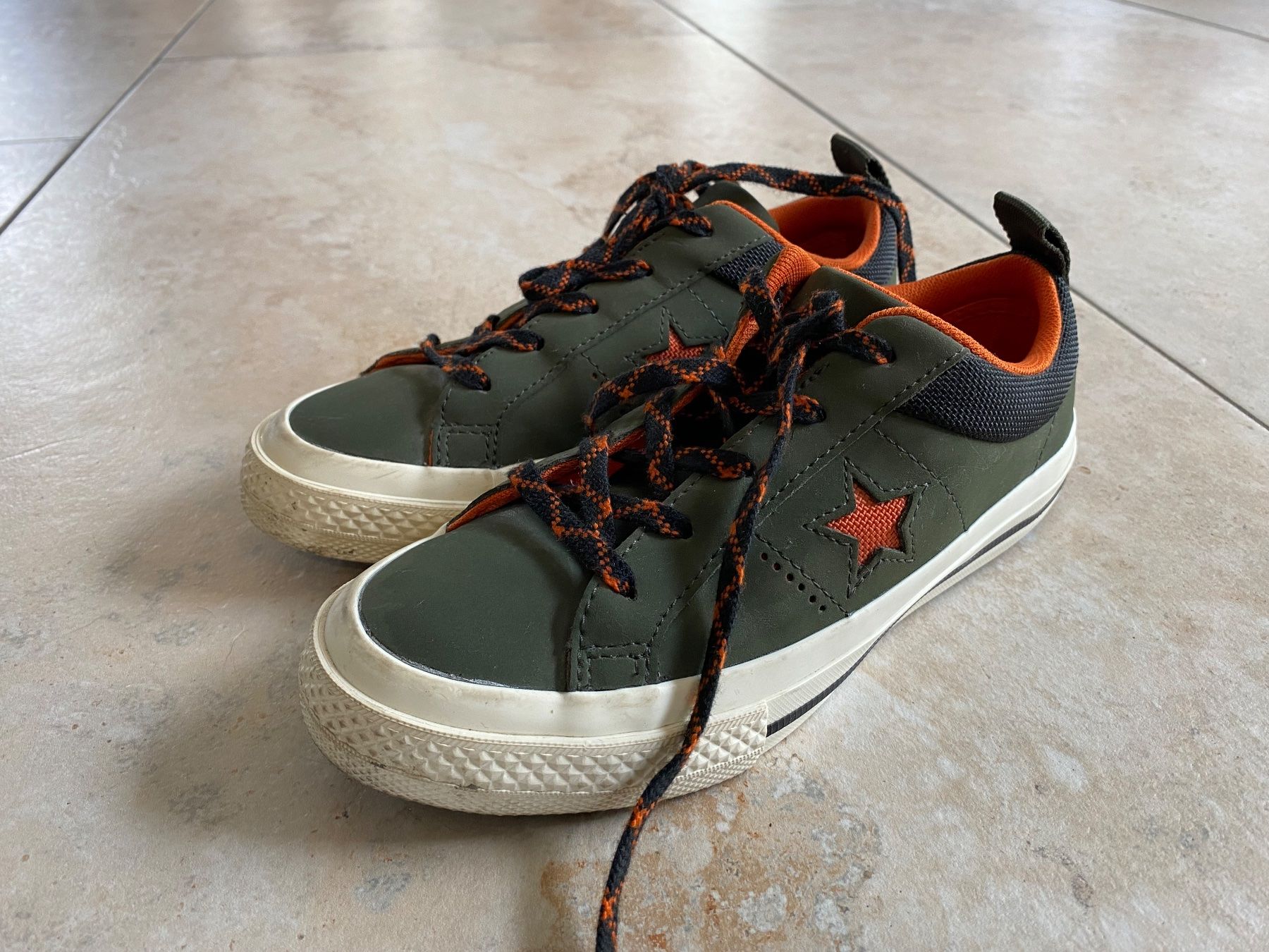 Converse Scarpe da uomo: Schuhe Converse – Nuovo (secondo la descrizione) da St. Niklaus VS venduto da Wallis4ever