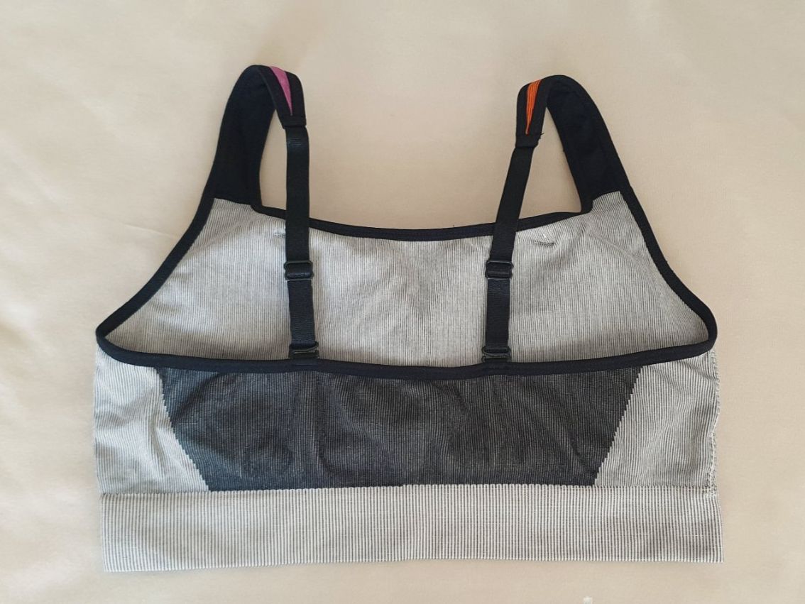 Tops: Sportbustier BH Gr S – D'occasion à Stansstad par InStyle8 2