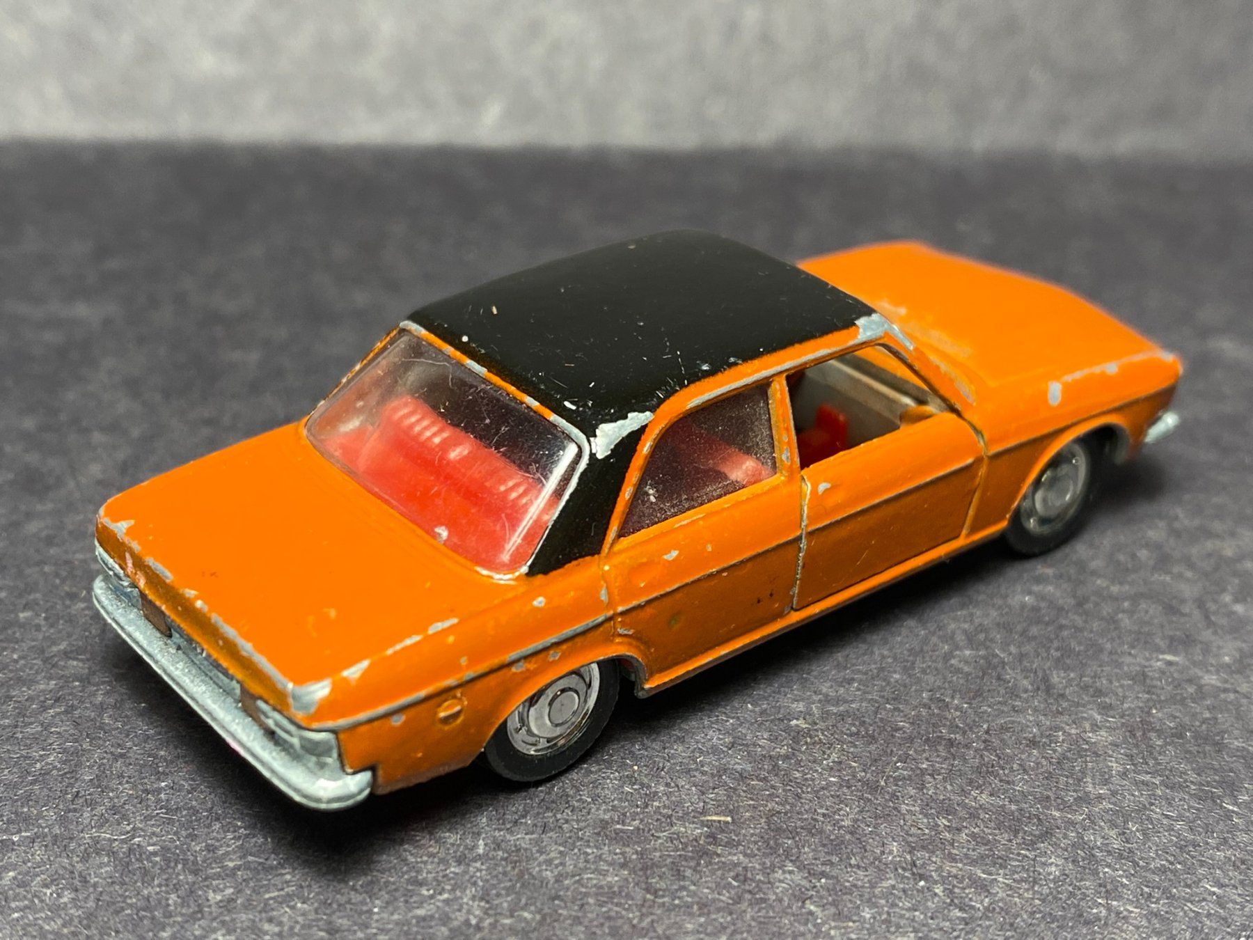 Schuco Modellini d'auto: Schuco Audi 100 LS Modellauto 1:66 – Usato da Spiez venduto da Mlandcruiser 4