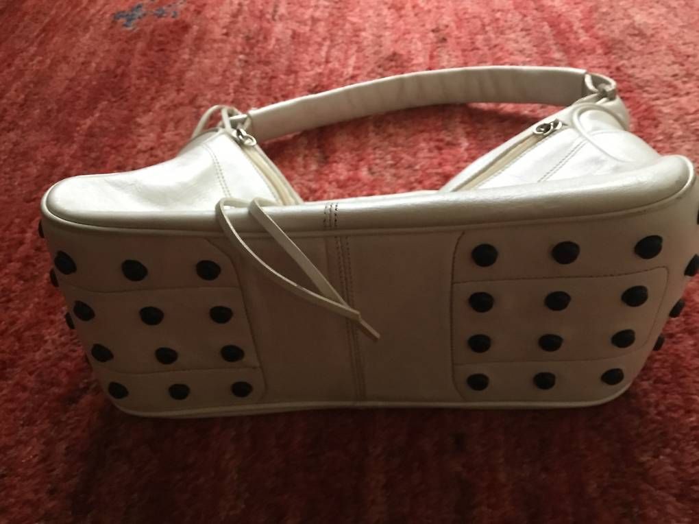 Taschen für Damen: Echt - Leder Handtasche  – Gebraucht aus Fisibach von zebra17 1