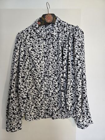 Bluse mit Blumenmuster, Grösse 42, Ideal für den Herbst!