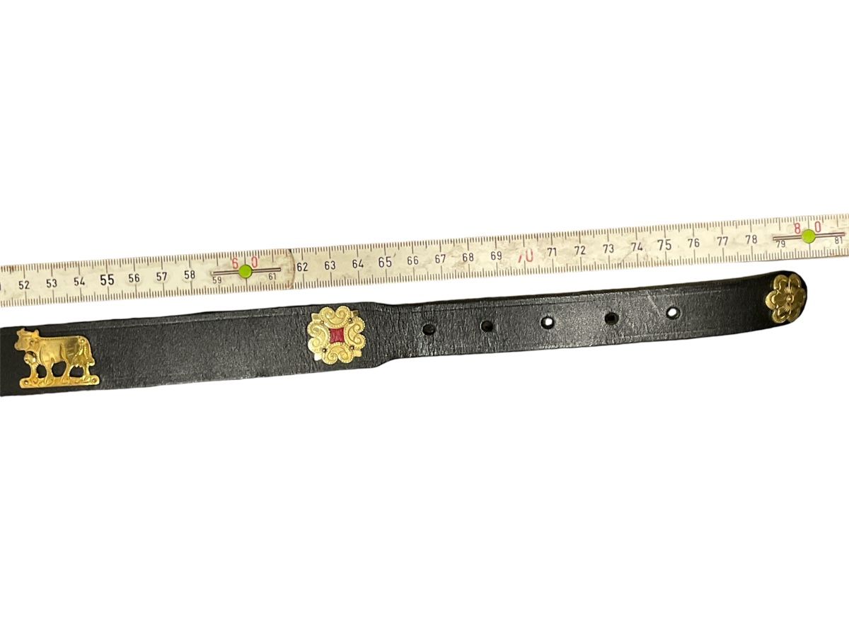 Gürtel: Vintage Schweitzer Gurtel waldstätten 80cm – Gebraucht aus Zürich von le_souk 1