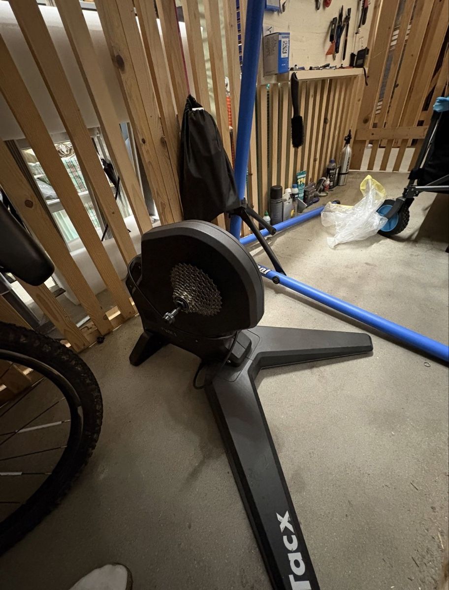 Tacx Hometrainer: Tacx Rollentrainer – Gebraucht aus Zürich von Menikm 2