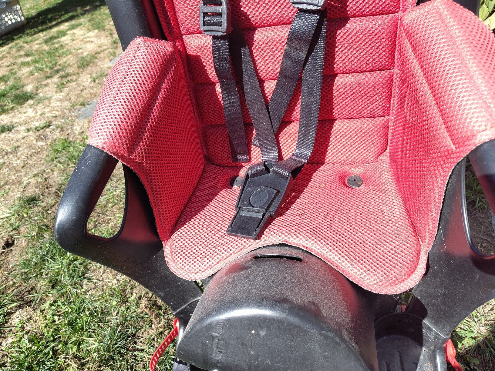 Britax Römer Seggiolini per auto: Fahrradkindersitz Römer – Usato da Zürich venduto da Fuchur82 3