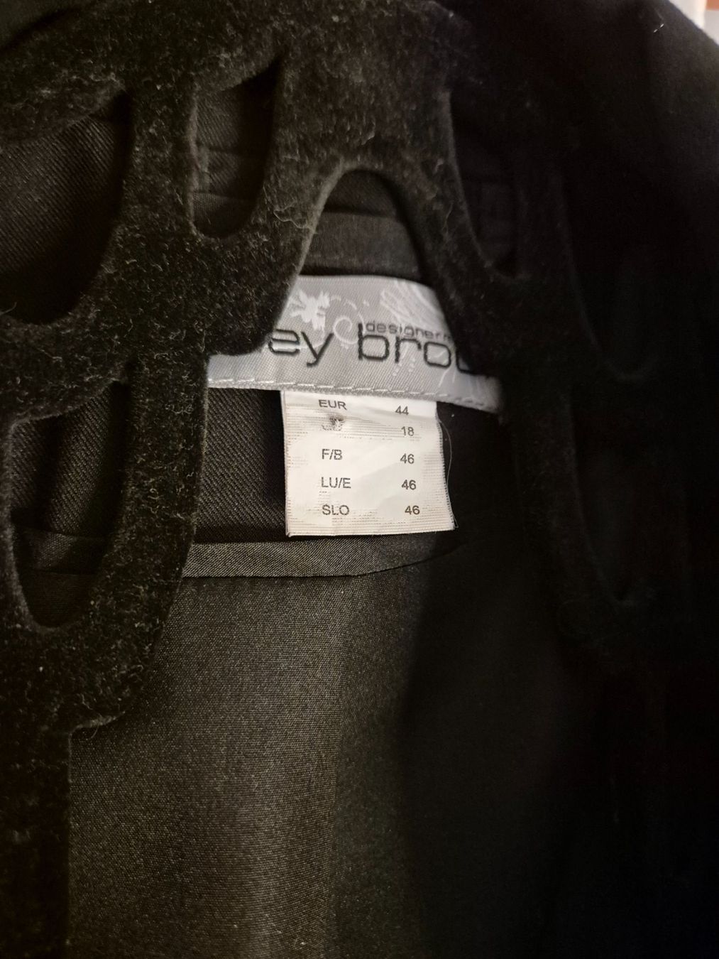 Jacken: Blazer mit weiten Ärmeln von Ashley Brooke – Gebraucht aus Leissigen von ali_k9v8 3