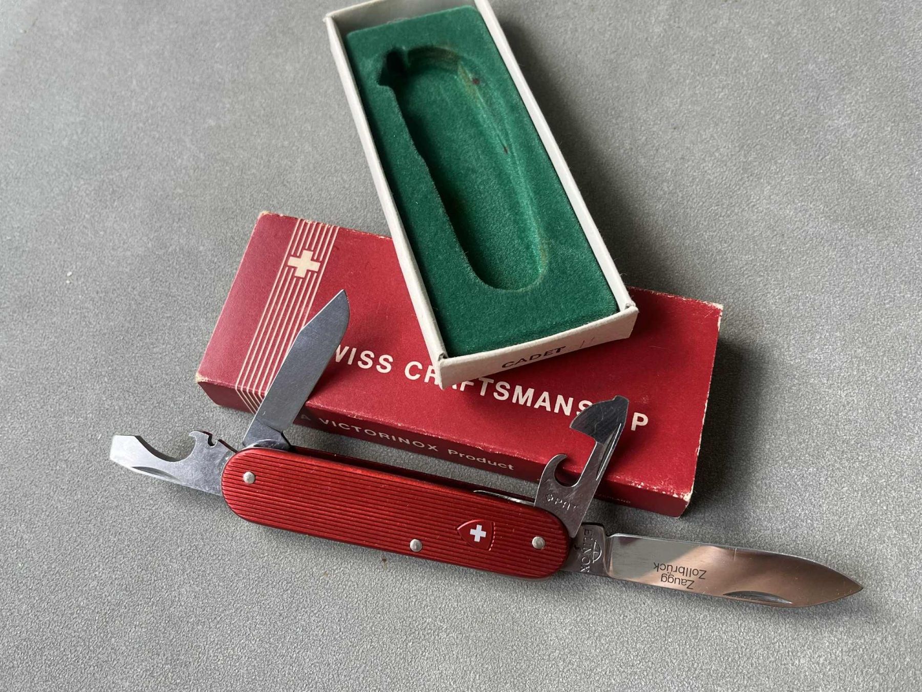 Victorinox Coltelli tascabile: Victorinox Cadet Newbox – Nuovo (secondo la descrizione) da Oftringen venduto da btt_ddb9