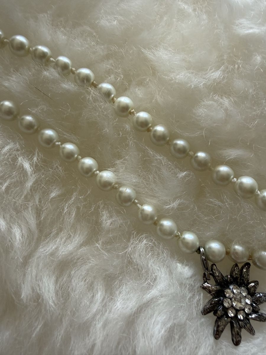 Catenine: Dirndl Kette / Perlenkette / Edelweiss – Usato da Olten venduto da ale_nb2x 2