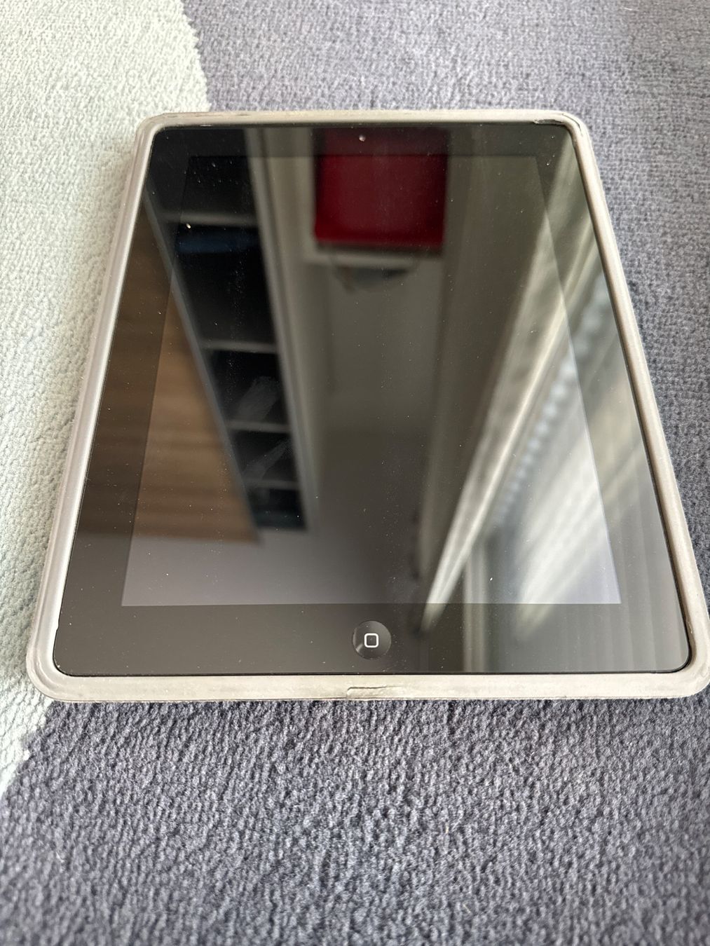 Apple Tablet PC: iPad 1 Generation – Difettoso da Adliswil venduto da Busys