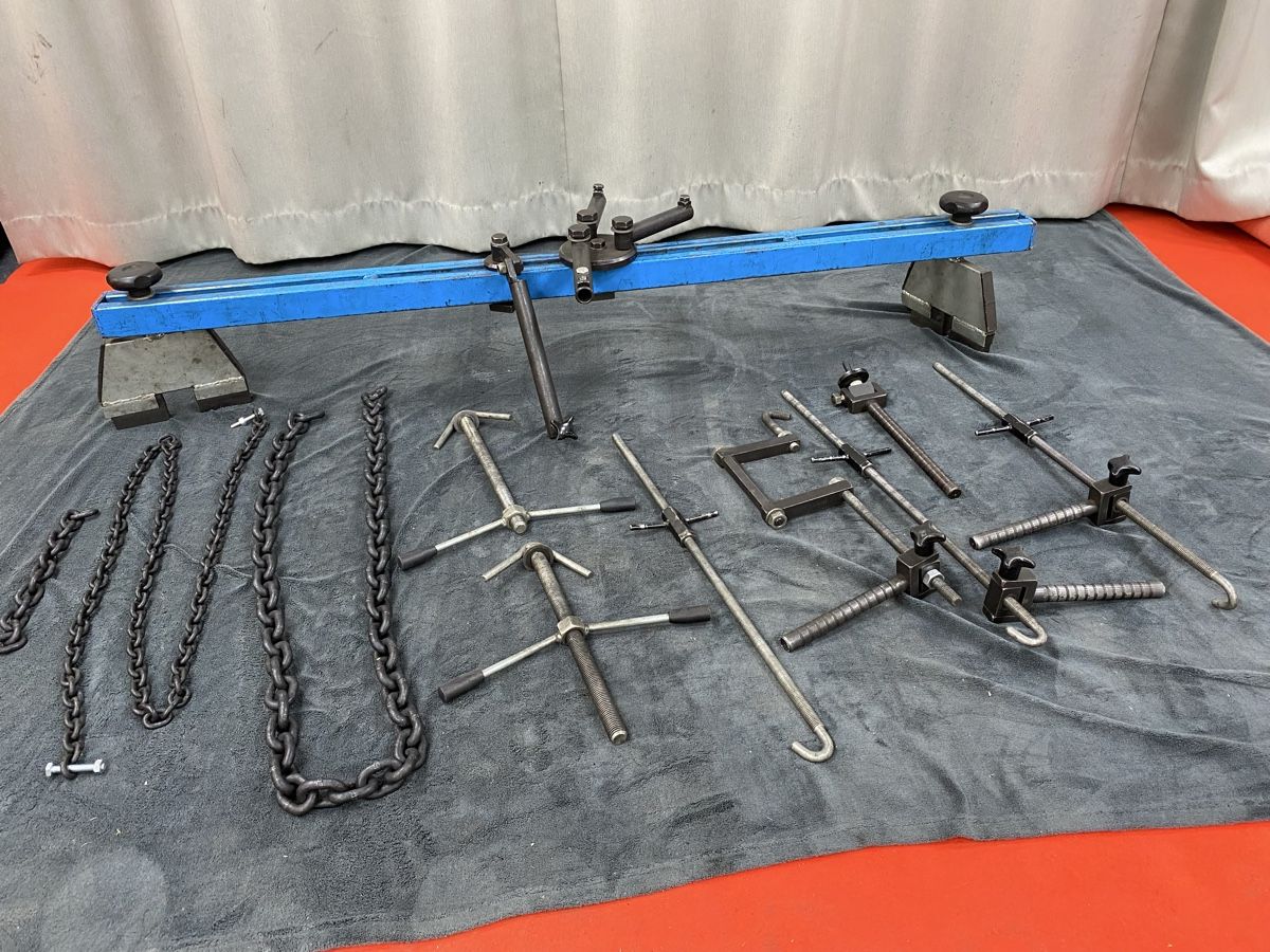 Tous les outils: Motorstütze mit Zubehör  – D'occasion à Hägglingen par Karin0802 1