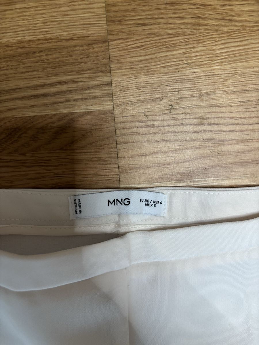 Mango Pantaloni: Anzughose Mango weiss/creme Grösse 38 neuwertig – Nuovo (secondo la descrizione) da Himmelried venduto da Missi88 1
