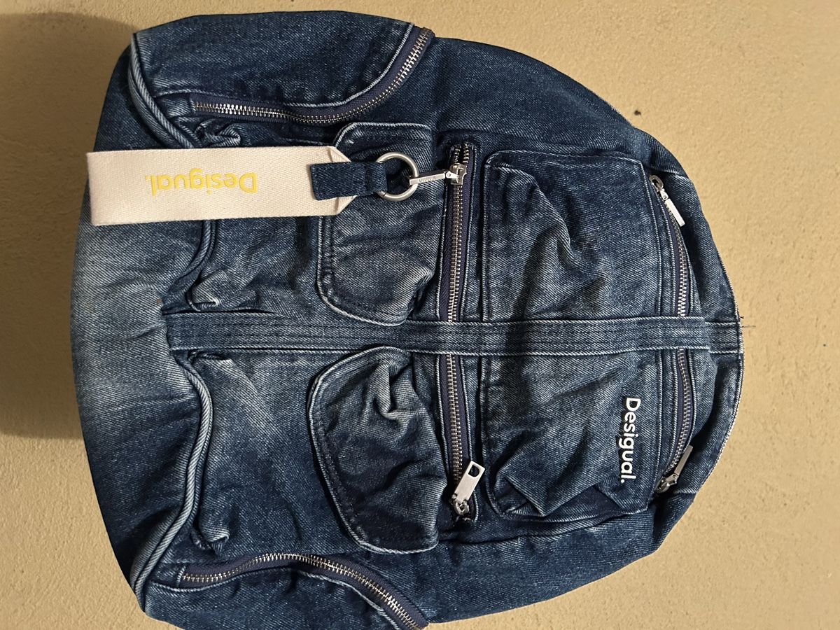 Desigual Zaini: Desigual Denim Rucksack neu – Nuovo (secondo la descrizione) da Wohlen b. Bern venduto da Honeypie