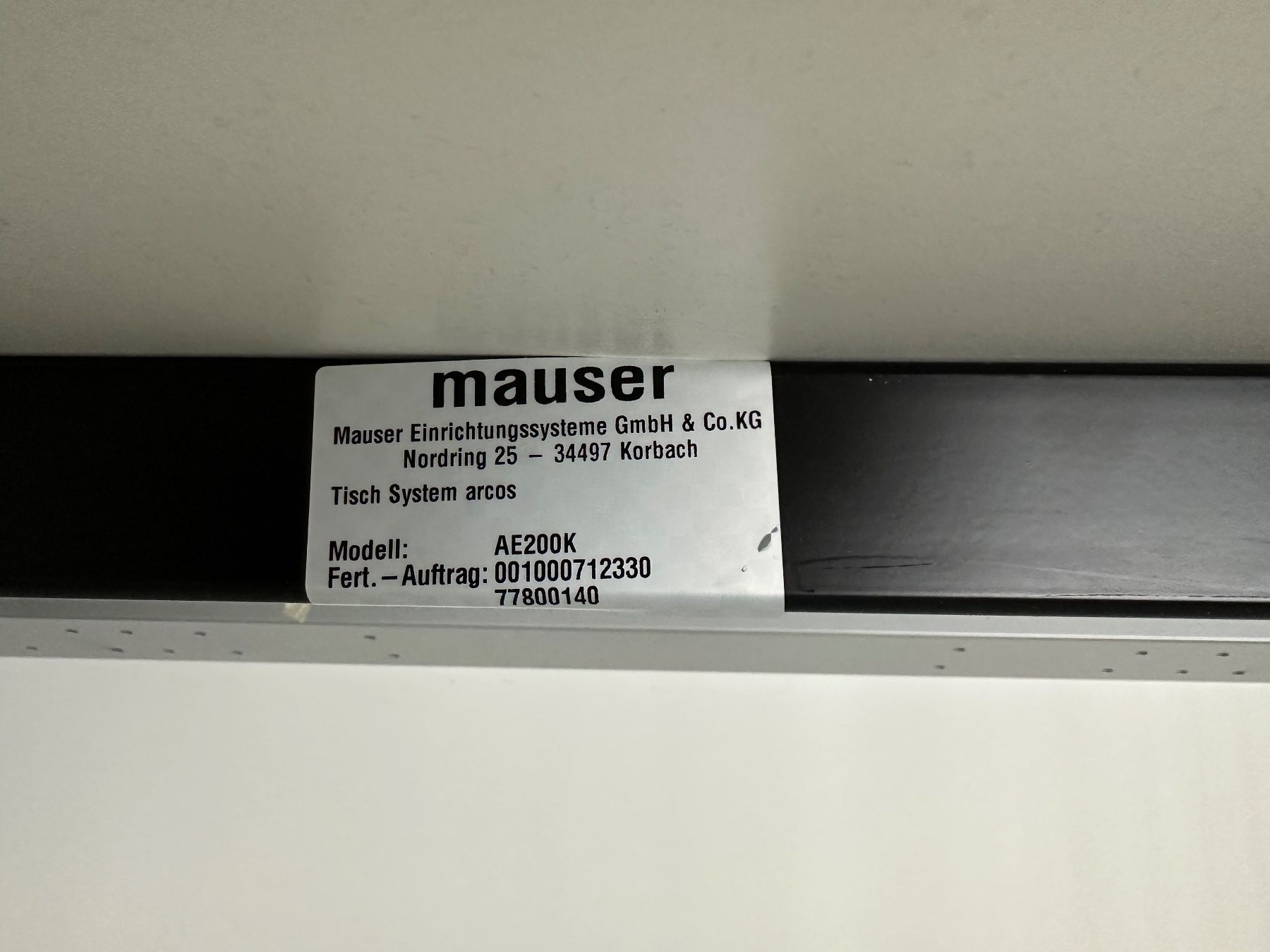 Scrivanie: 4 Bürotische, 200x100cm – Usato da Tägerwilen venduto da ZIM-Taegerwilen 2