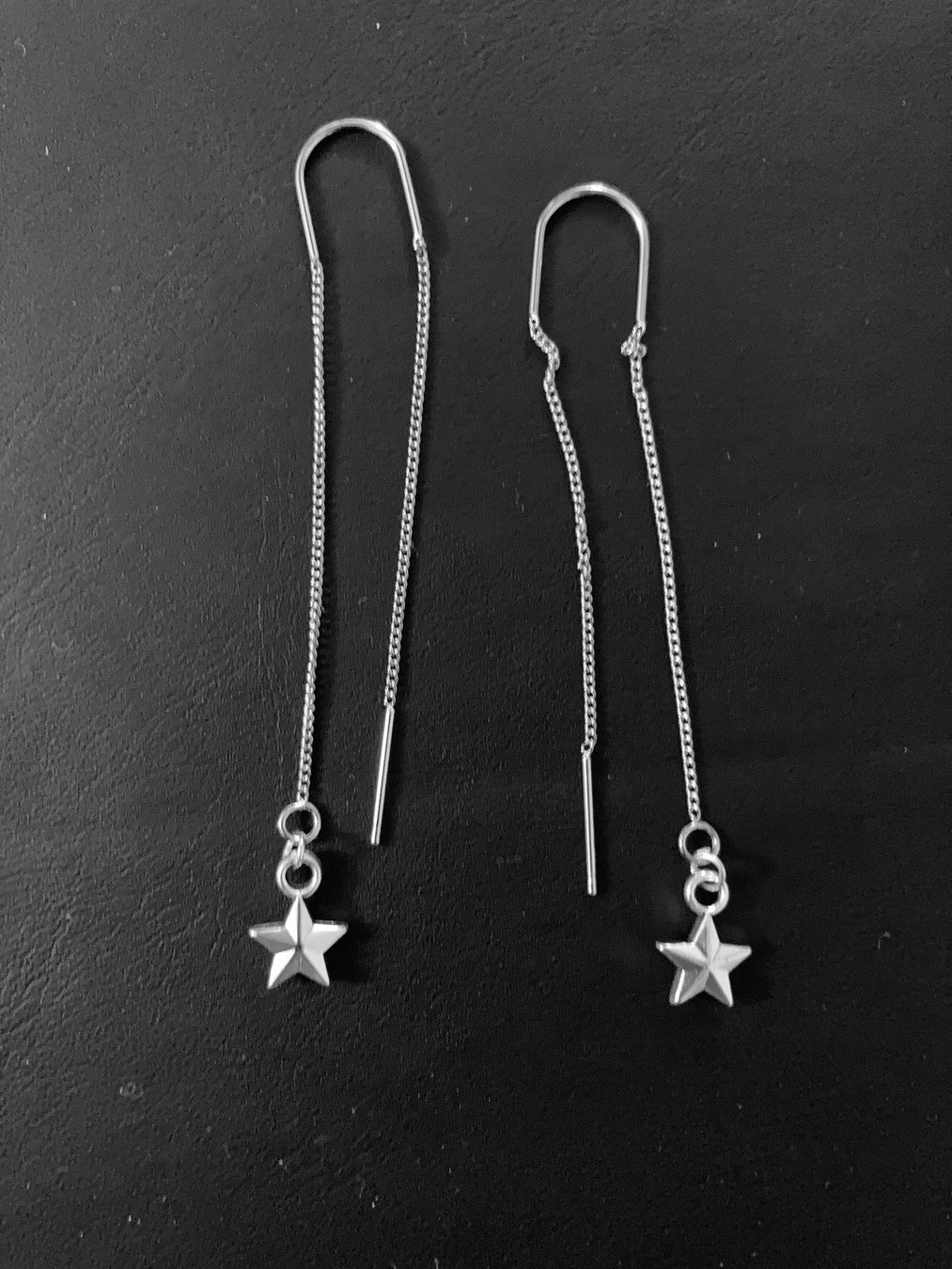 Orecchini pendenti & Orecchini a lobo: Longues boucles argentées avec étoiles – Nuovo e nell'imballaggio originale da Genève venduto da ct_fqr8