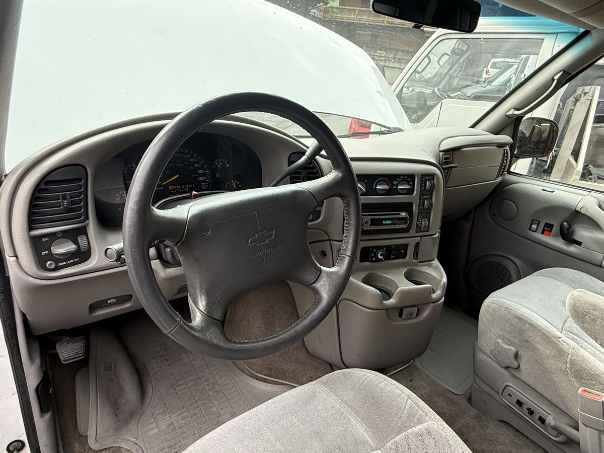 Chevrolet Automobili: 1997 Chevrolet Van Astro 4x4  – Usato da Val-d'Illiez venduto da LuckLuc 5
