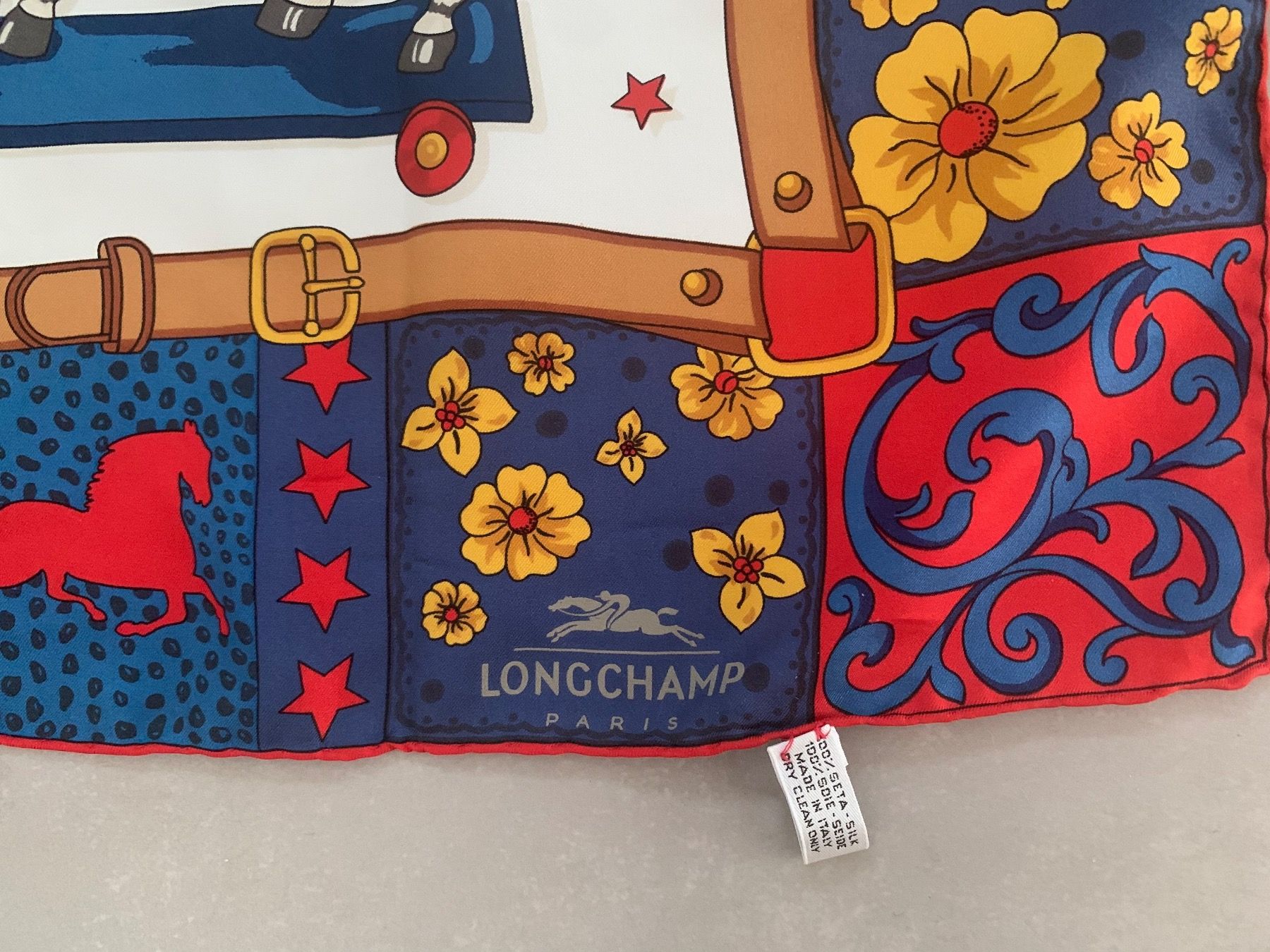 Longchamp Foulards, Tücher & Schals: Longchamp foulard – Gebraucht aus Lugano von  1