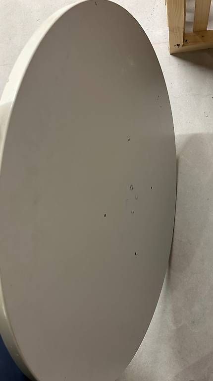 Servierplatten: Tischplatte hellgrau 80 cm Durchmesser – Gebraucht aus Aarau Rohr von essteetisch 1