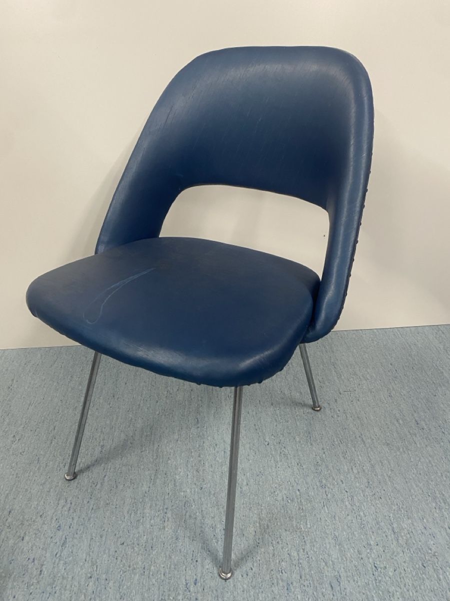 Sedie: Sessel blau Lederimitat mit Metallfuss Wohnbedarf Basel – Usato da Therwil venduto da Chineur001