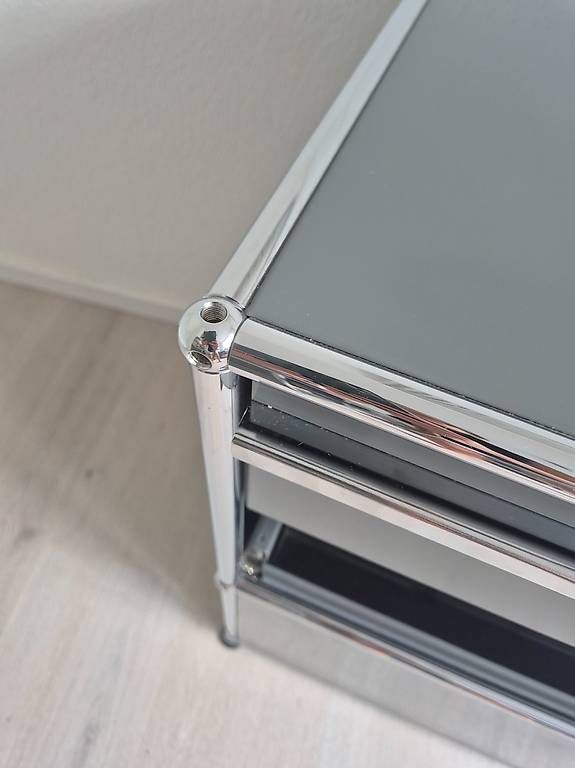 USM Étagères: Original USM Haller Sideboard, Mittelgrau – D'occasion à Winkel par julia_111 3