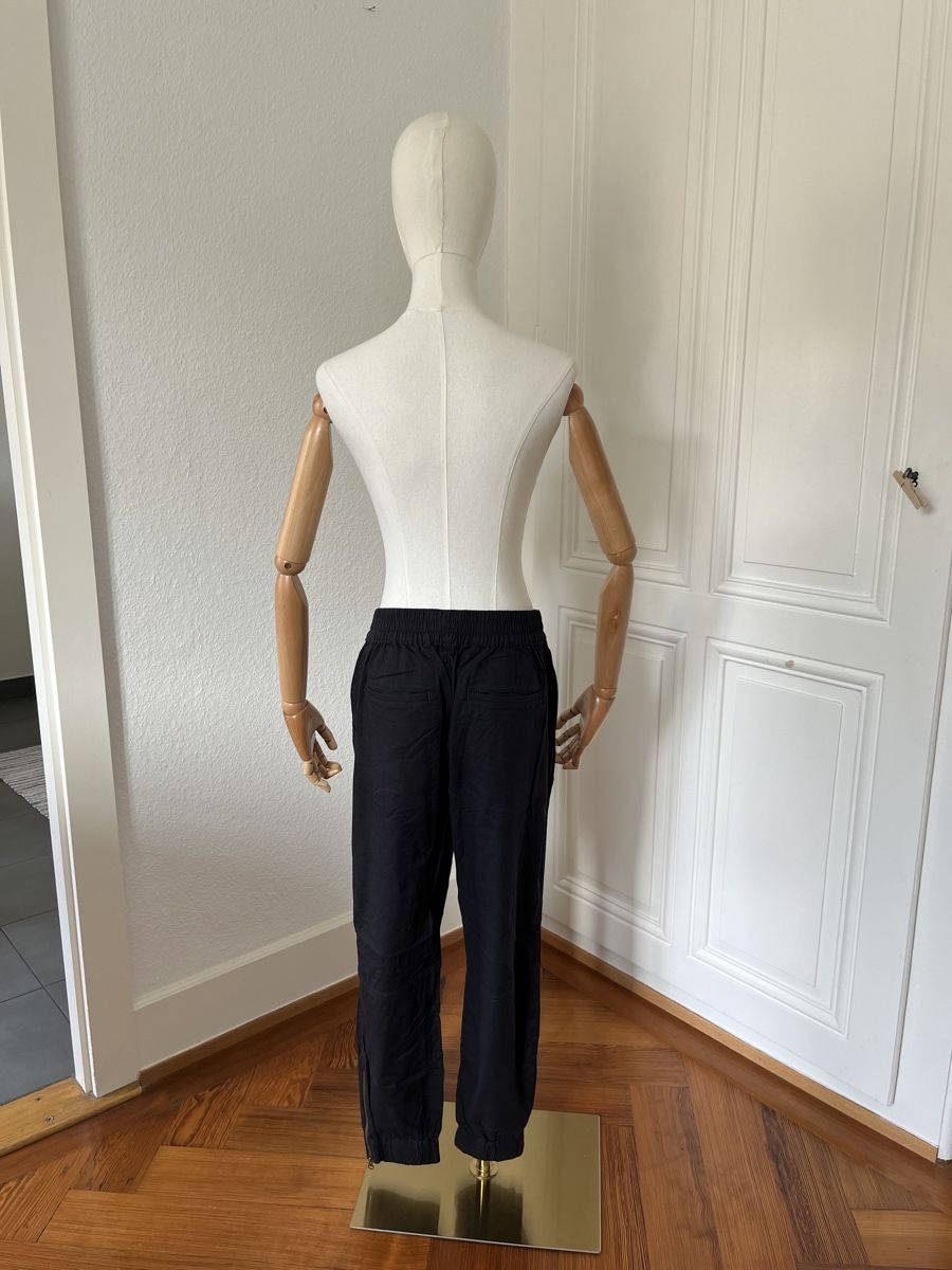 Levi's Pantaloni: Levi's Black Summer Pants - Size M, Lightweight Material – Usato da Mies venduto da Nib2011 4