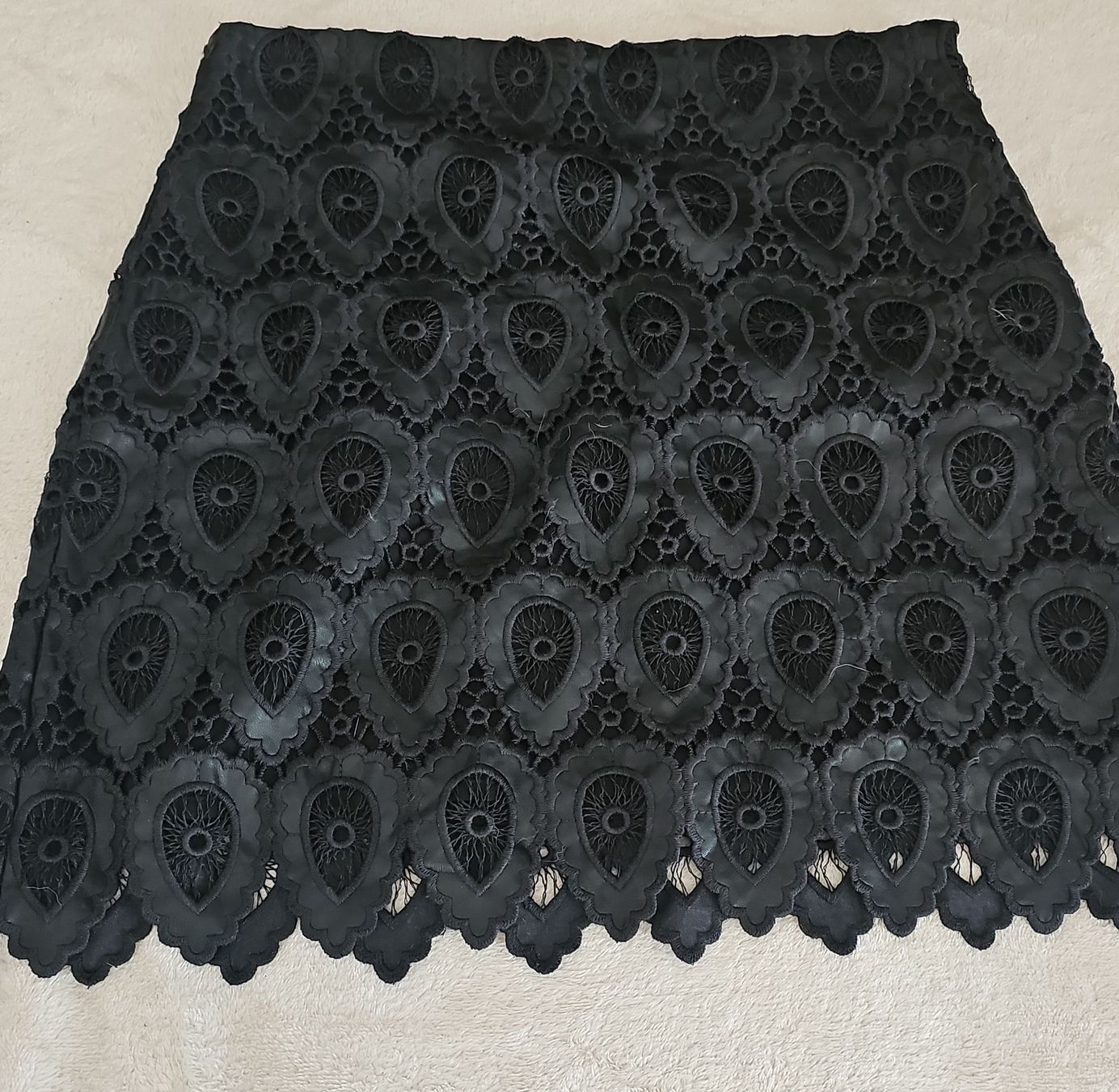 Zara Gonne: Eleganter Spitzenrock in Schwarz Gr. S – Nuovo (secondo la descrizione) da Niedergösgen venduto da topol14