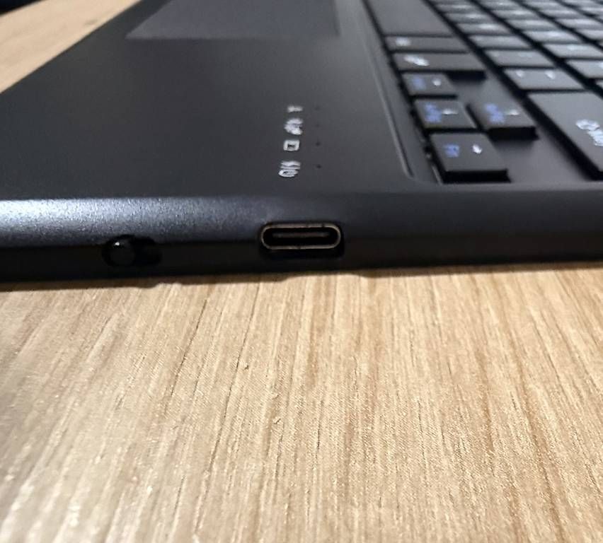 Tastaturen: Bluetooth Tastatur – Gebraucht aus Buchrain von car_7z5g 1