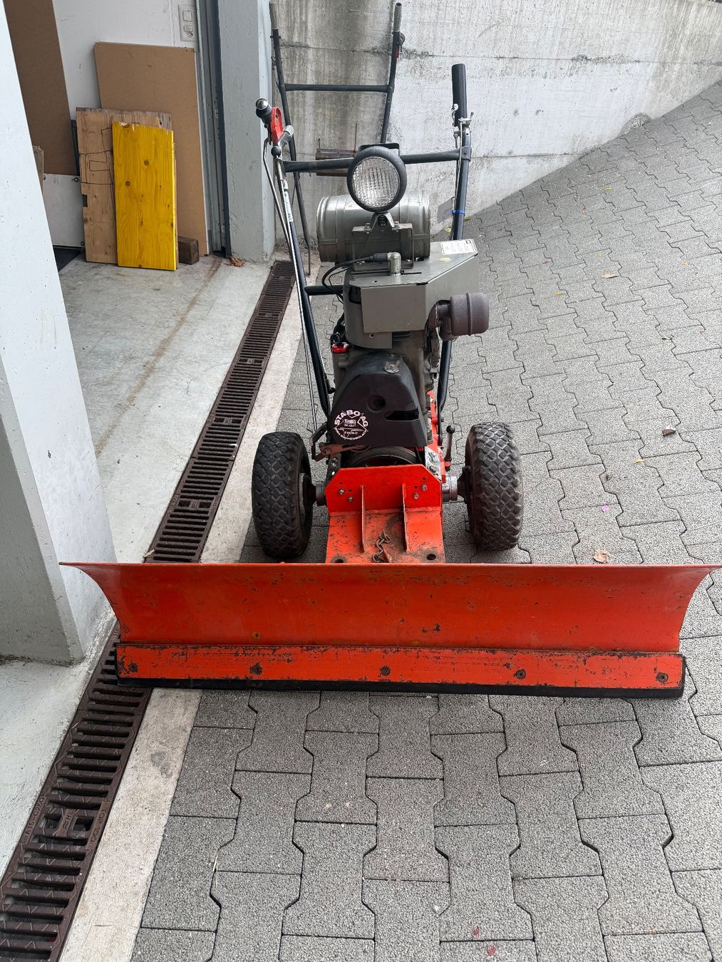 Déneigement: Schneepflug Universal mit MAG 1040 – D'occasion à Schänis par Trojan10 1