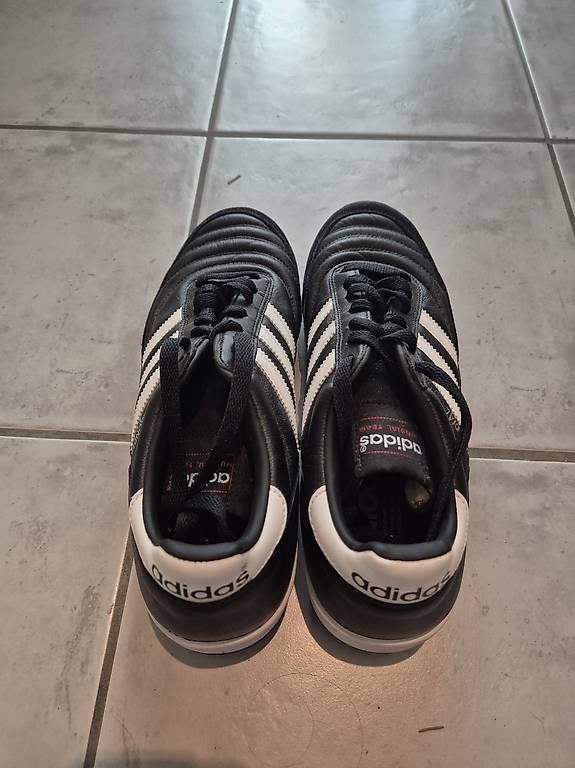 Chaussures hommes: Adidas Kunstrasenschuhe  – D'occasion à Hochwald par MrSale