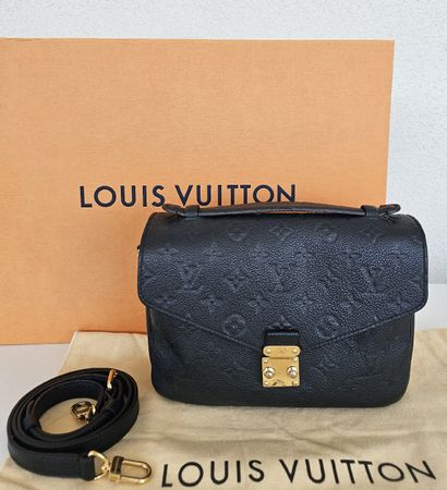 Louis Vuitton Pochette Metis schwarz