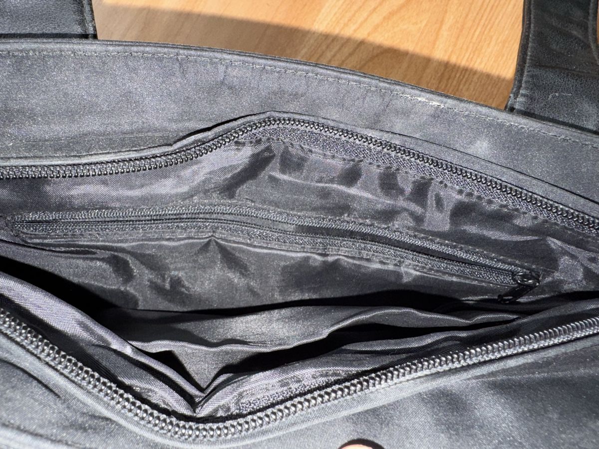 Taschen für Damen: Schwarze schlichte Tasche – Gebraucht aus Zeglingen von nor_6sjq 5