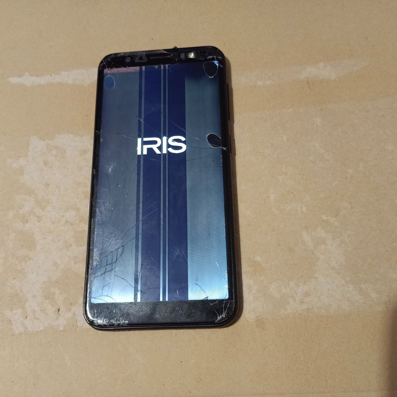 Telefoni cellulari / Smartphones: Android Handy: IRIS Vox Alpha Plus Display& Digitizer defekt – Usato da Winterthur venduto da Opusco 7