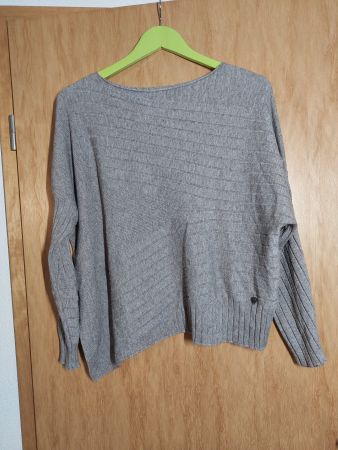 Pulli Gr. L (asymetrisch)