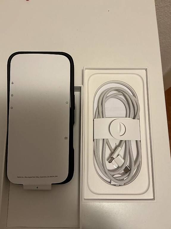 Telefoni cellulari / Smartphones: Apple iPhone 16, 128 GB, Schwarz  – Usato da Niederglatt ZH venduto da Fan08 3