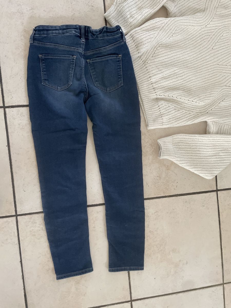 H&M Lotti & Set di vestiti: H&M Set: Jeans Skinny Fit & Strickpullover, Gr. 134 – Usato da Obergerlafingen venduto da cabo4 2