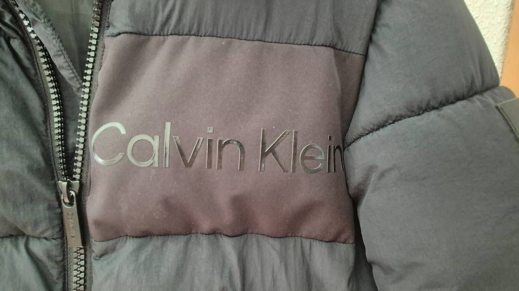 Jacken: Calvin Klein veste doudoune  – Gebraucht aus Muraz (Collombey) von Kiriwi 2