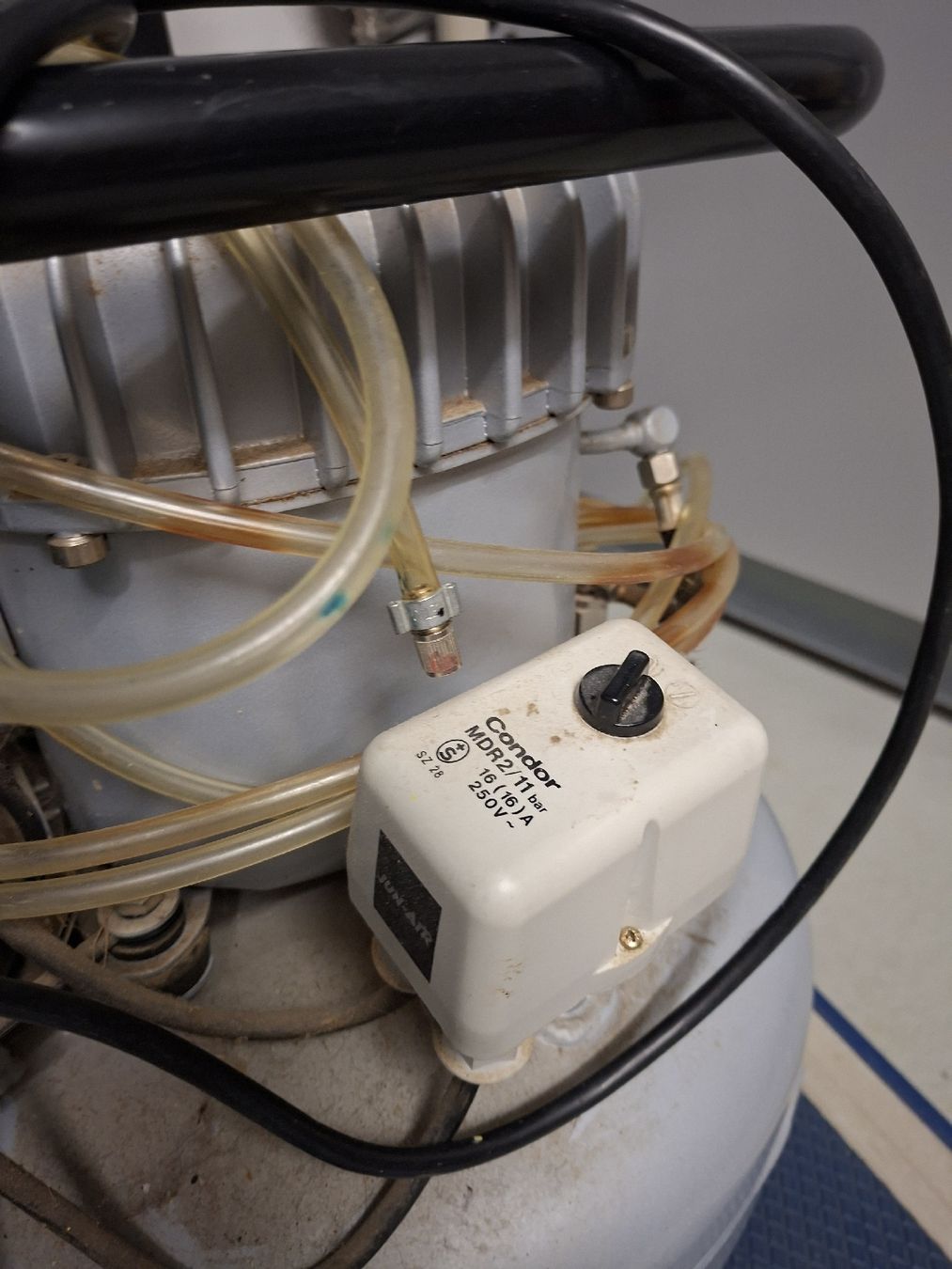 Jun-Air Compresseurs: Jun Air Luftdruck Kompressor  – D'occasion à Meggen par Ma.Elisa 3